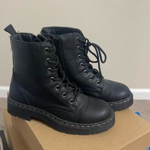 Sincerely Jules girls  black combat boots size 3